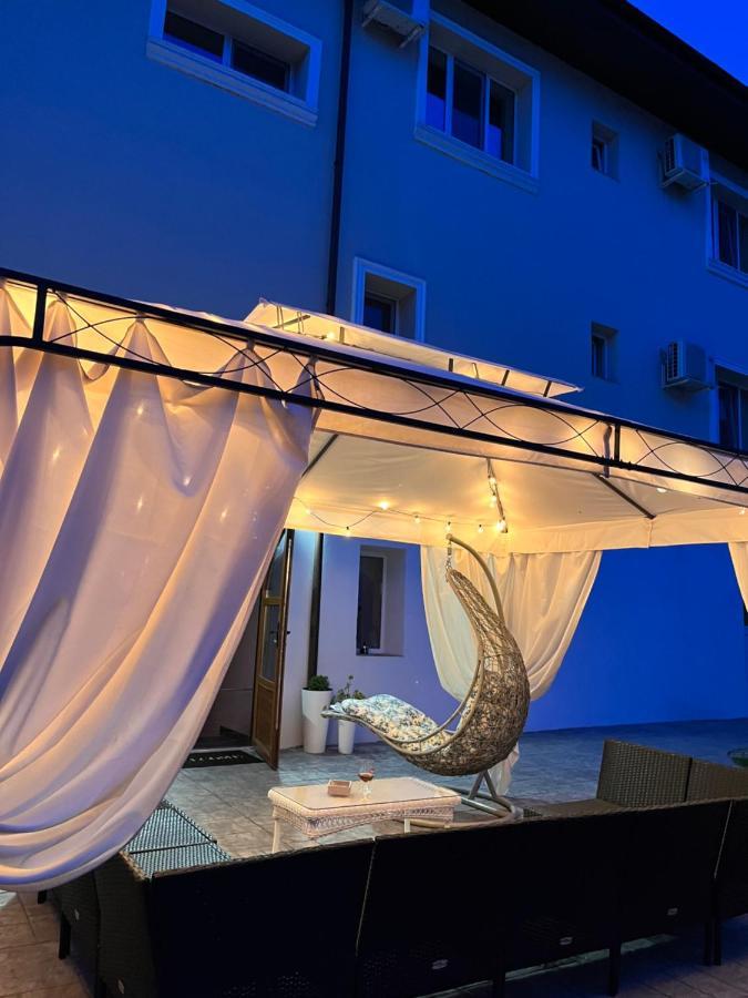 Cochet Boutique Hotel Târgu Jiu Exterior foto